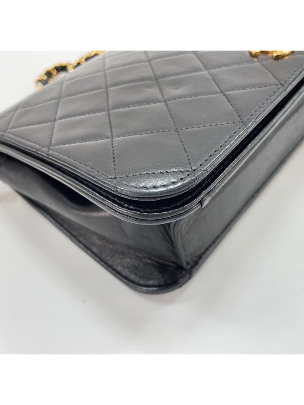 Chanel Shoulder Bag Quilted 23 - Picture 8 of 10